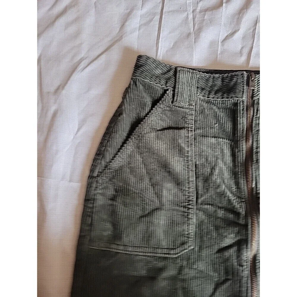 Hollister Dark Green Corduroy Skirt Size 9 Front Zip Junior Ultra High Rise